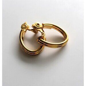 Clip On Hoop Earrings Gold Tone 3/4" Swirl Ribbed Lightweight